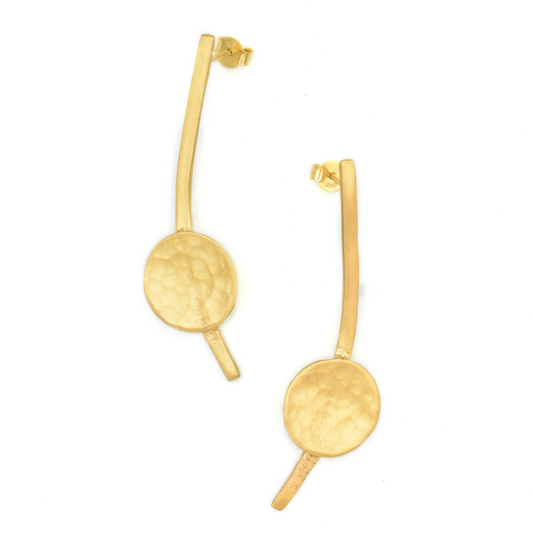 NUVIA ORBIT — Χρυσά σφυρήλατα sculptural σκουλαρίκια