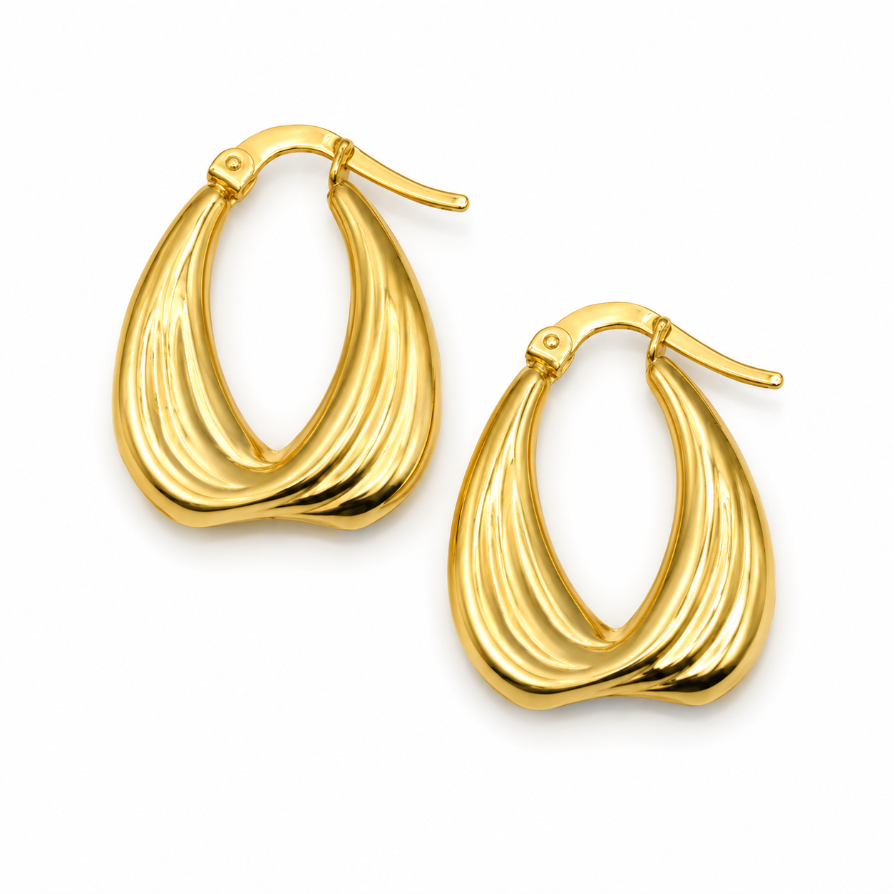 FLOWING DRAPE HOOPS — ΣΚΟΥΛΑΡΙΚΙΑ ΚΡΙΚΟΙ ΑΣΗΜΙ 925 ΕΠΙΧΡΥΣΑ ΡΑΒΔΩΤΟ ΣΧΗΜΑ V