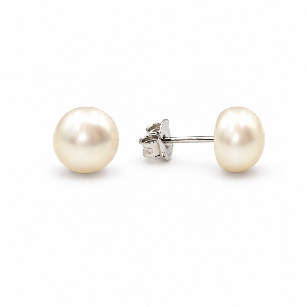 CLASSIC PEARL STUDS — ΣΚΟΥΛΑΡΙΚΙΑ ΚΑΡΦΩΤΑ ΑΣΗΜΙ 925 ΜΕ ΜΑΡΓΑΡΙΤΑΡΙ ΓΛΥΚΟΥ ΝΕΡΟΥ