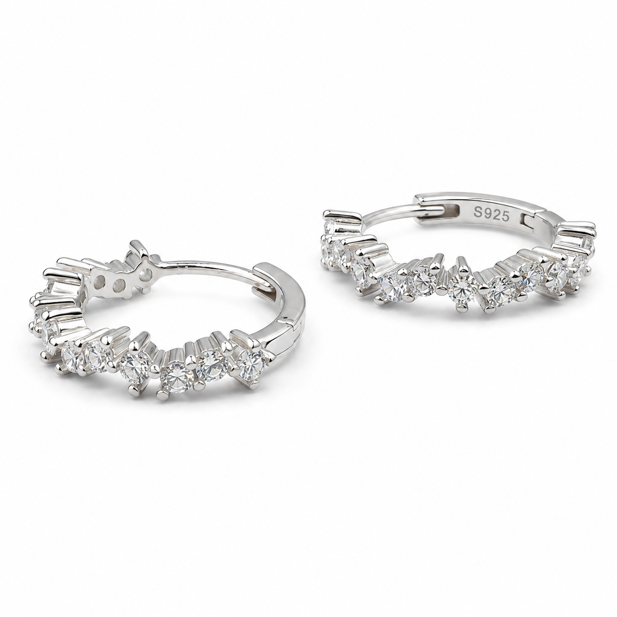 SCATTERED CRYSTAL HOOP EARRINGS — ΣΚΟΥΛΑΡΙΚΙΑ ΚΡΙΚΟΙ ΑΣΗΜΙ 925 ΡΟΔΙΟ ΜΕ ΖΙΡΓΚΟΝ