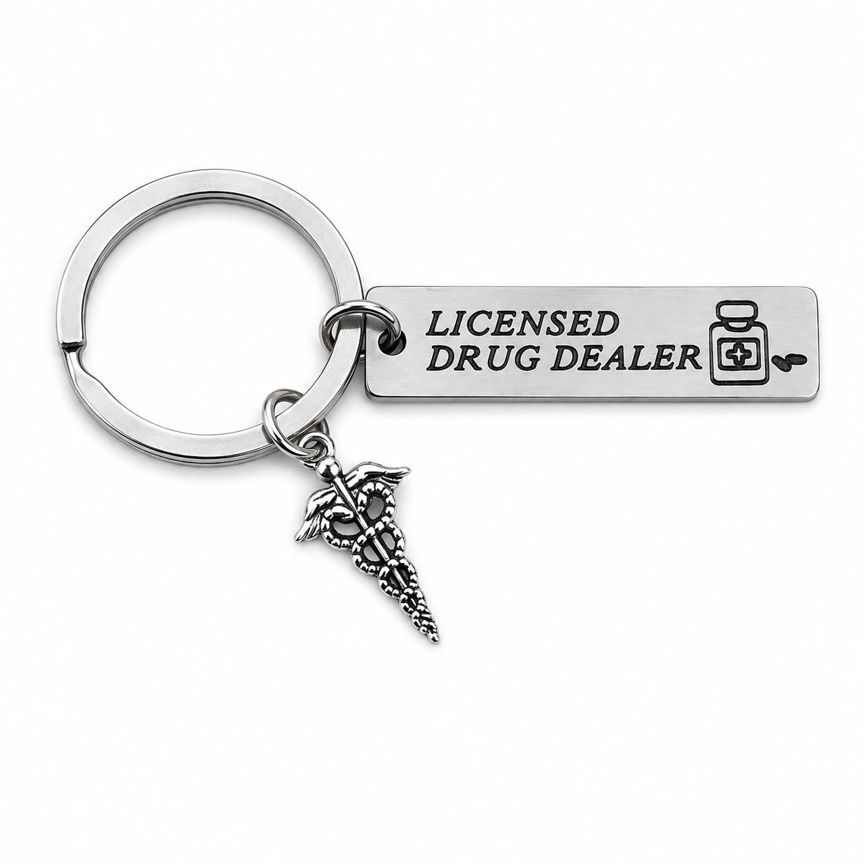 LICENSED DRUG DEALER" KEYCHAIN — ΜΠΡΕΛΟΚ ΧΙΟΥΜΟΡΙΣΤΙΚΟ ΦΑΡΜΑΚΟΠΟΙΟΥ ΓΙΑΤΡΟΥ