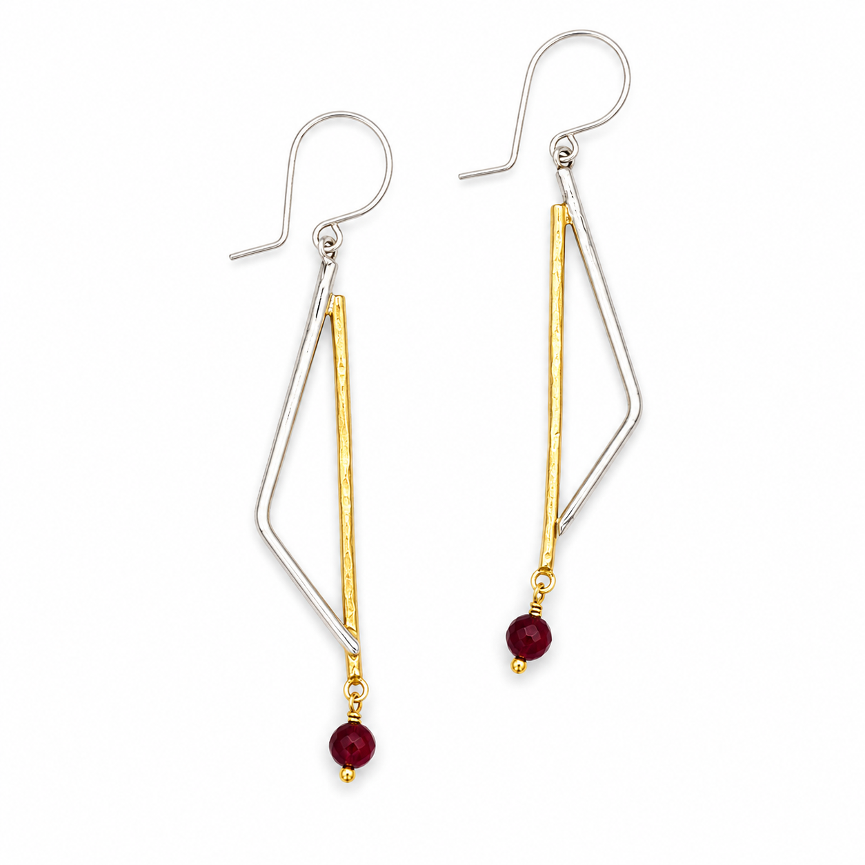 RUBY VERTEX — ΣΚΟΥΛΑΡΙΚΙΑ ΑΣΗΜΙ 925 ΔΙΧΡΩΜΟ ΓΕΩΜΕΤΡΙΚΟ ΤΡΙΓΩΝΟ ΜΕ ΓΡΑΝΑΤΗ