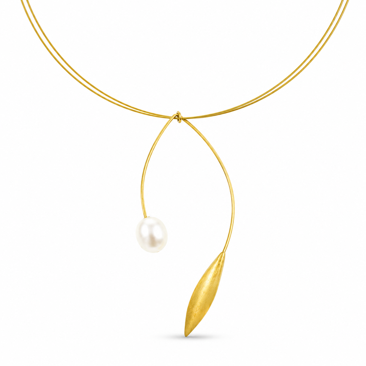 LEAF & PEARL — ΚΟΛΙΕ ΑΣΗΜΙ 925 ΕΠΙΧΡΥΣΟ ΜΕ ΦΥΣΙΚΟ ΜΑΡΓΑΡΙΤΑΡΙ