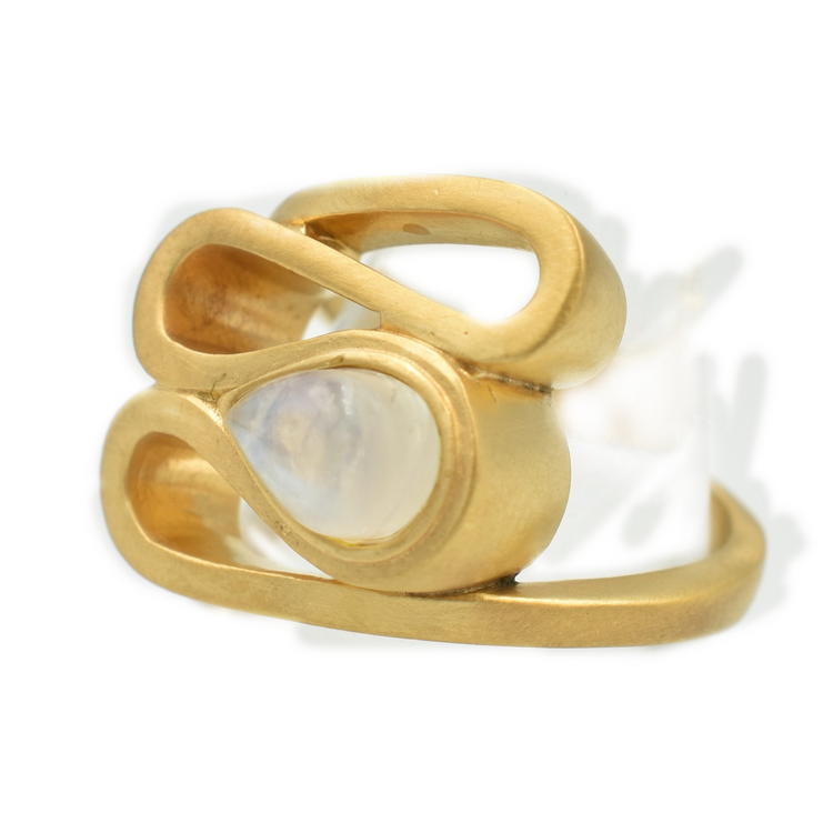 NUVIA RING — Δαχτυλίδι με φυσική moonstone